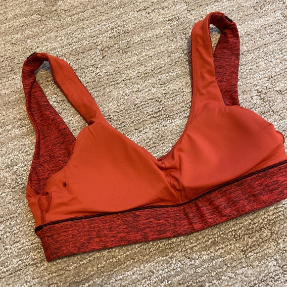 Lorna Jane sports bra - Picture 3 of 3